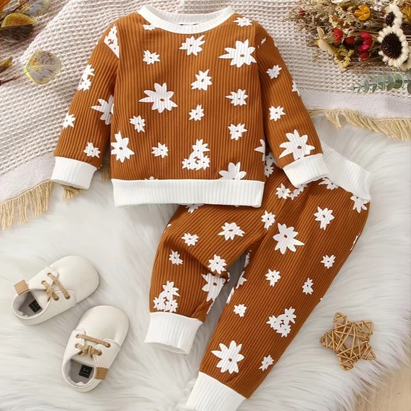 Other - SALE Floral Print Long Sleeve Matching Outfit